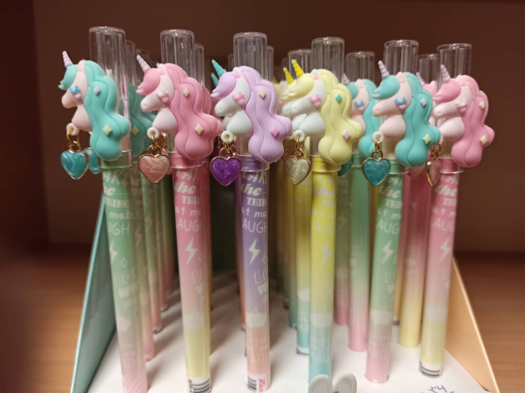 روان نویس در دار یونی کورن (آویز دار قلب)