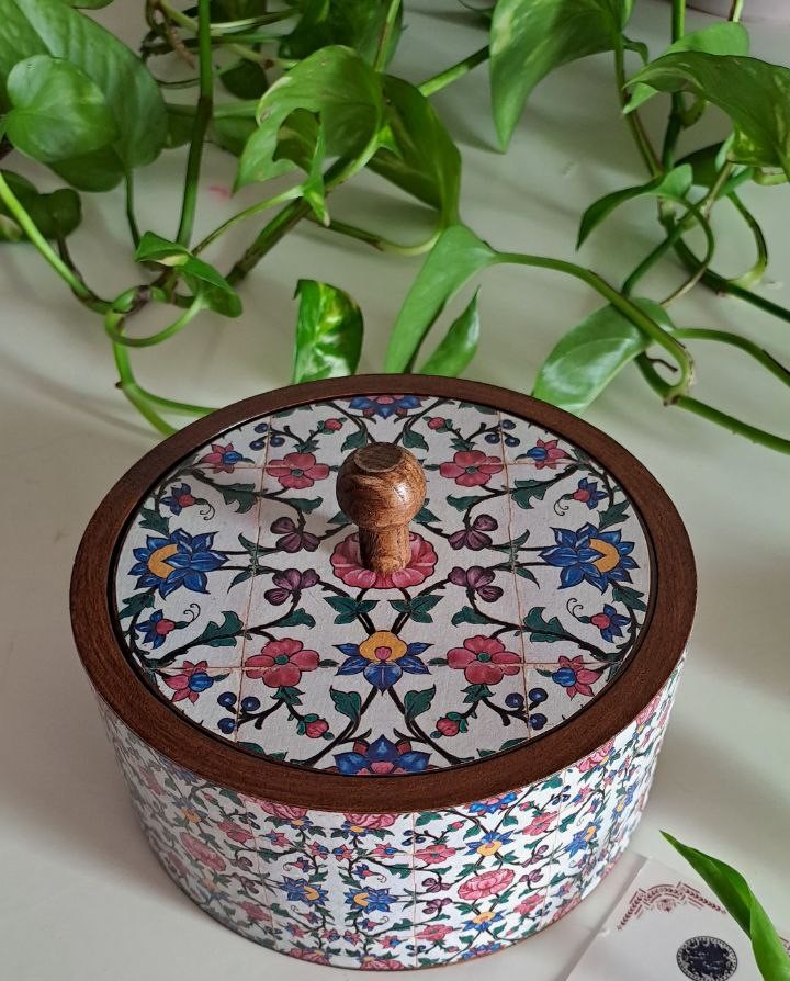 شکلات خوری گرد (طرح کاشی بهار)